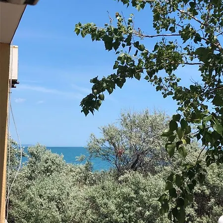 първа линия лазур Lägenhet Pomorie
