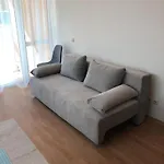 първа линия лазур *