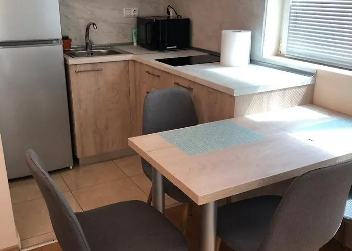 първа линия лазур Pomorie