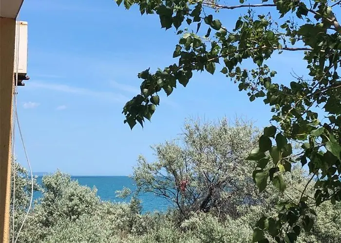 първа линия лазур Apartamento Pomorie